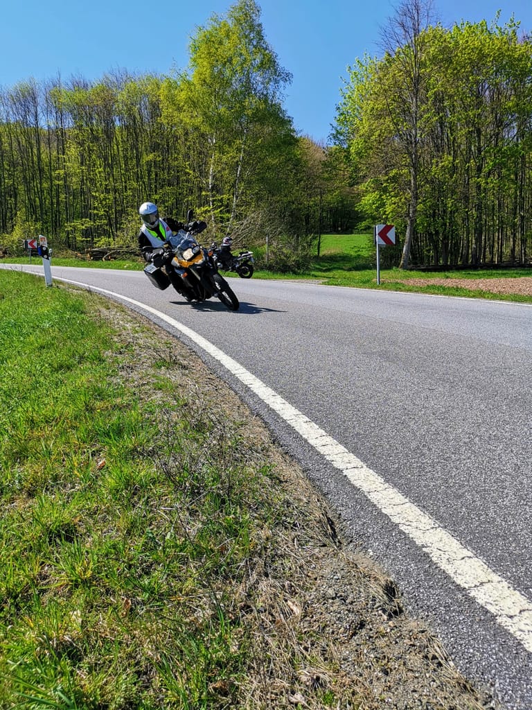 Professionelle Motorrad Sicherheits Schräglagen Trainings kurvenschule